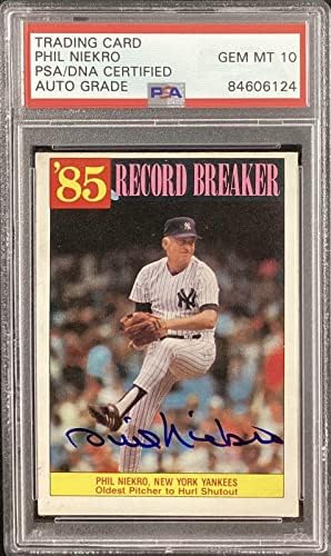 Phil Niekro Aláírt 1986 Topps 204 Yankees Baseball Kártya HOF PSA/DNS-Auto Gem 10 - Baseball Asztalon Dedikált Kártyák