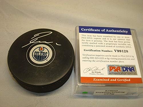 Ryan Nugent-Hopkins Aláírt Edmonton Oilers Jégkorong Autogramot PSA/DNS-COA-1B - Dedikált NHL Korong