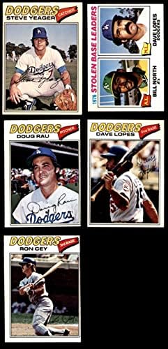 1977 O-Pee-Chee Los Angeles Dodgers Közelében Csapat készen áll a Los Angeles Dodgers (Set) VG+ Dodgers