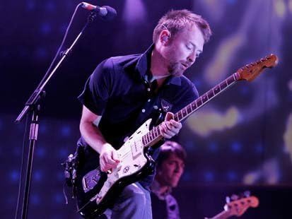 A Radiohead Ok Számítógép Thom Yorke Aláírt Dedikált Fender Stratocaster Elektromos Gitár Pickguard Loa