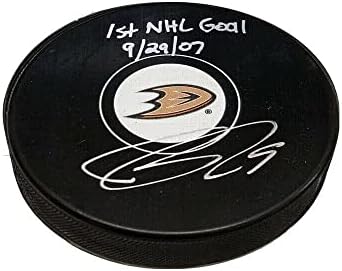 BOBBY RYAN Aláírt & Írva Anaheim Ducks Puck - 1. Cél 9/29/07 - Dedikált NHL Korong